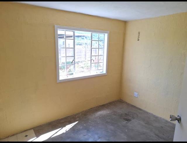 2 BEDROOM PROPERTY TO RENT IN NEWLANDS EAST